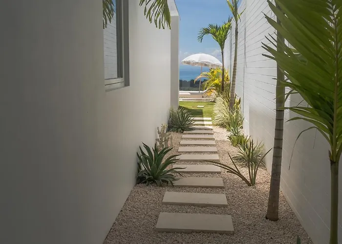Villa Lola