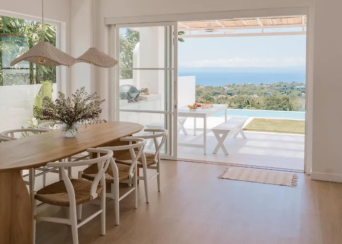 Villa Lola *